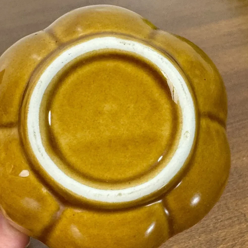 Vintage Mustard Brown Stoneware Scalloped Bowl Pumpkin Shape Unmarked 3.25
